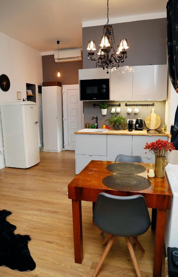 Mini Flat Apartman Печ Экстерьер фото